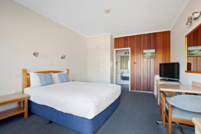 Гостиница Banjo Paterson Motor Inn  Лейкс Энтранс